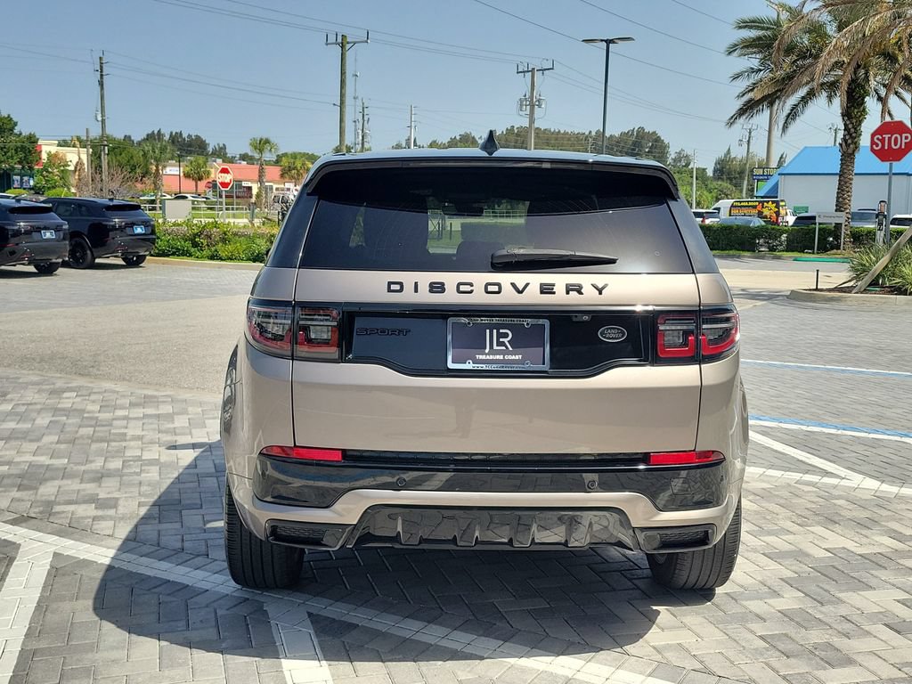Used 2023 Land Rover Discovery Sport SE R-Dynamic AWD/4WD image 4