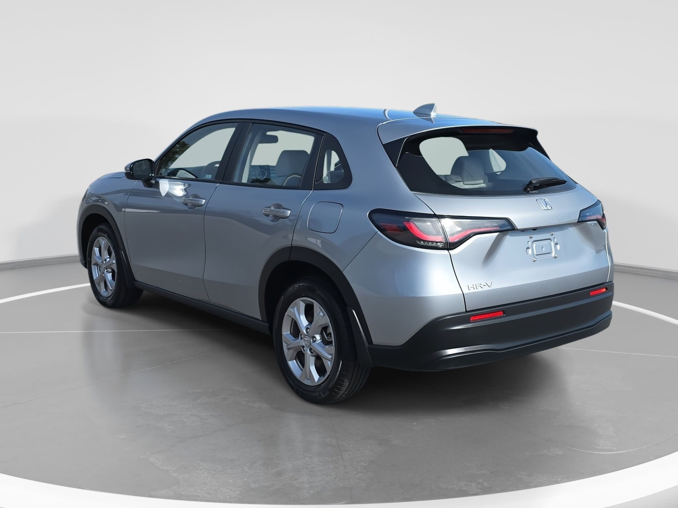 Used 2023 Honda HR-V LX image 7