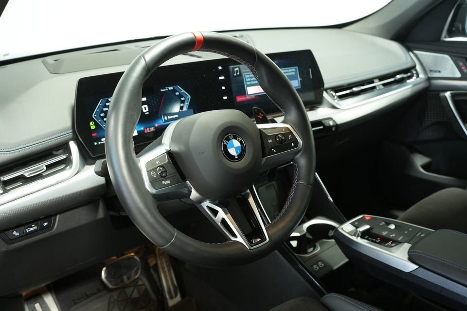Used 2025 BMW X1 M35i w/ Premium Package image 11