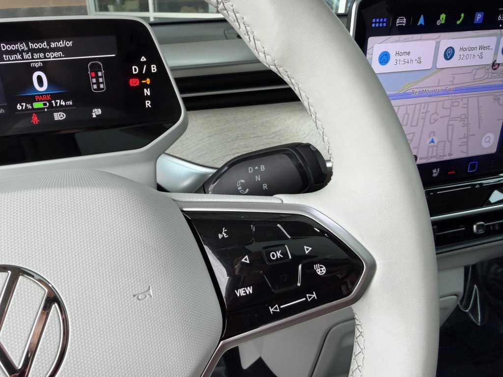 Used 2025 Volkswagen ID. Buzz 1st Edition image 28