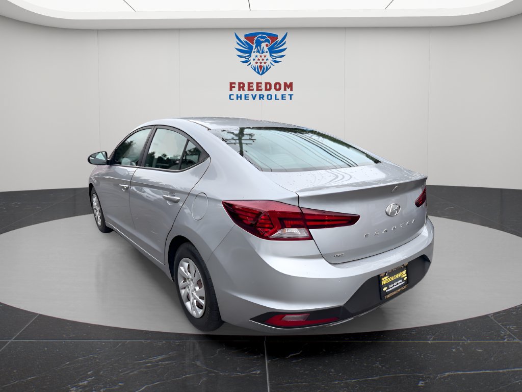 Used 2020 Hyundai Elantra SE FWD image 4