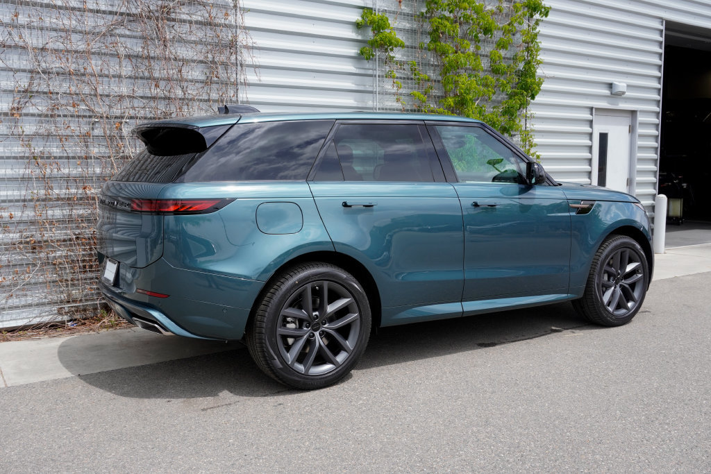 New 2026 Land Rover Range Rover Sport Dynamic SE AWD/4WD image 4