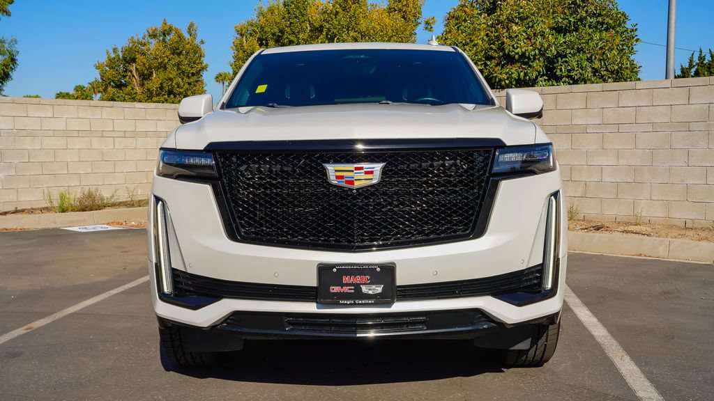 Used 2021 Cadillac Escalade Sport Platinum AWD/4WD image 4