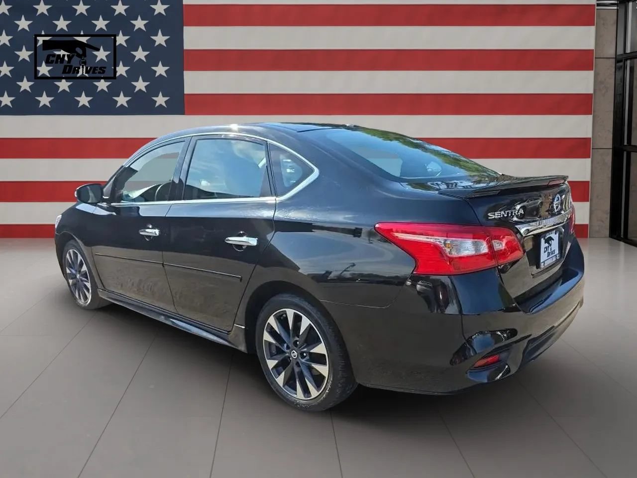 Used 2016 Nissan Sentra SR w/ SR Premium Package FWD image 7