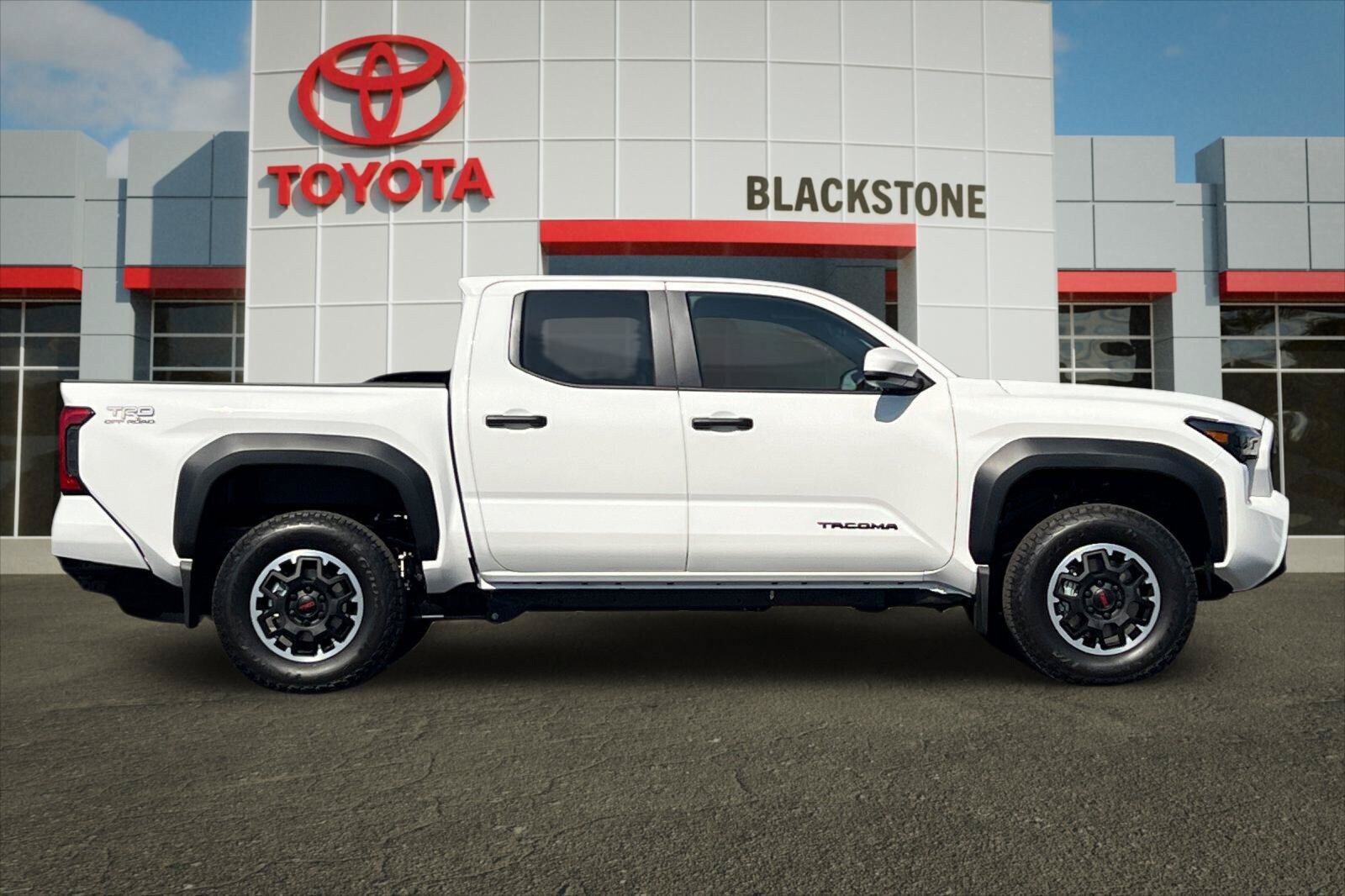 Certified 2026 Toyota Tacoma TRD Off-Road AWD/4WD image 2