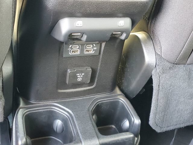 Used 2020 Jeep Wrangler Unlimited Sahara w/ Uconnect 4C Nav & Sound Group AWD/4WD image 11