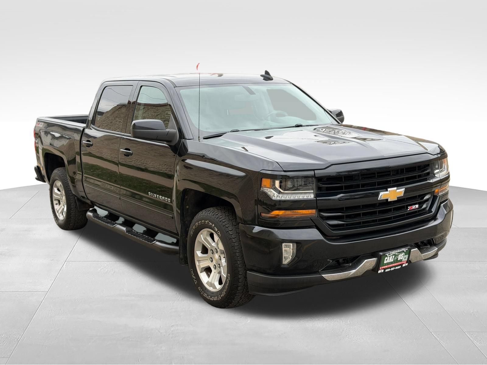 Used 2017 Chevrolet Silverado 1500 LT w/ All Star Edition AWD/4WD image 3