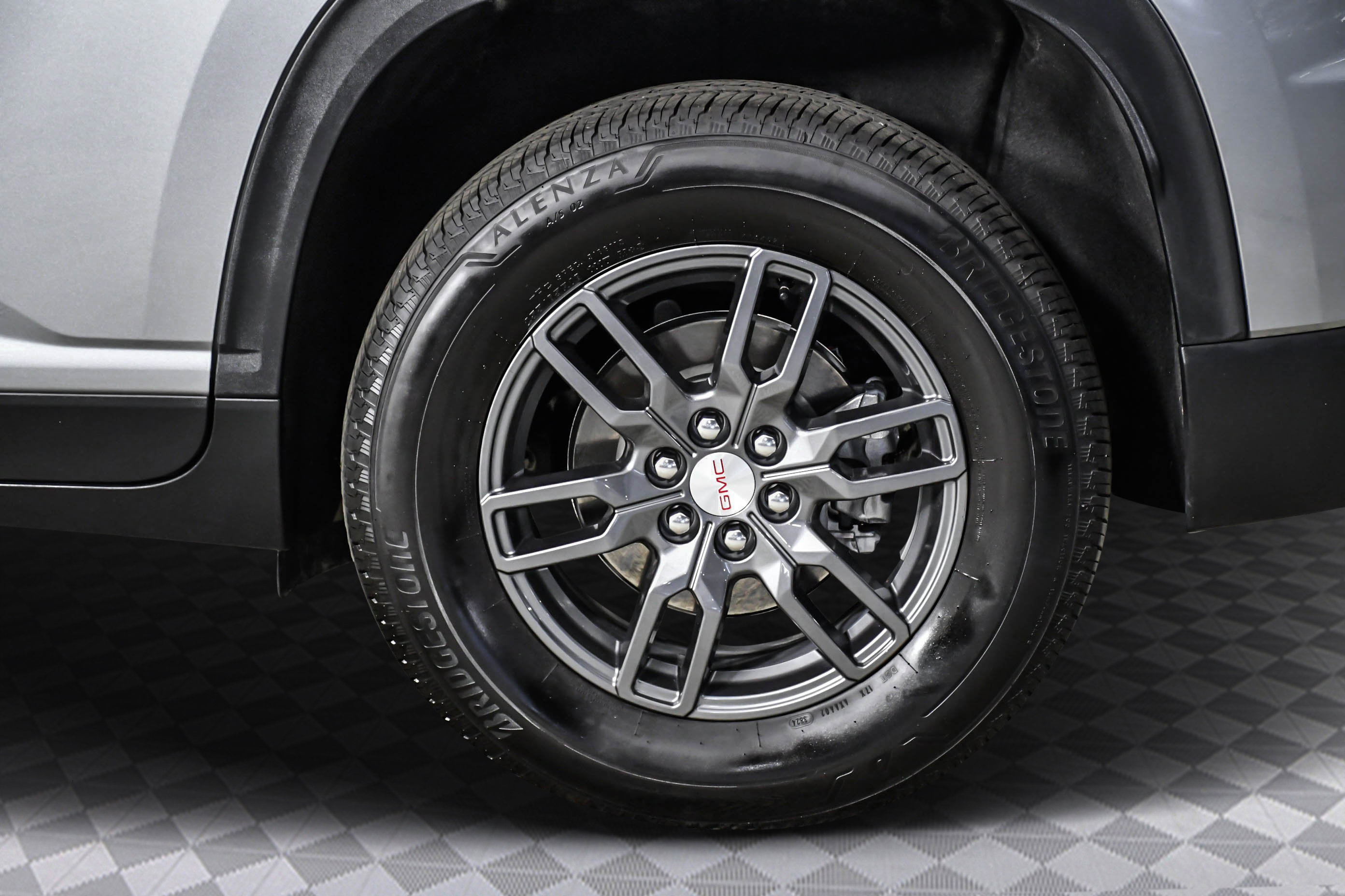 Used 2025 GMC Acadia Elevation image 33