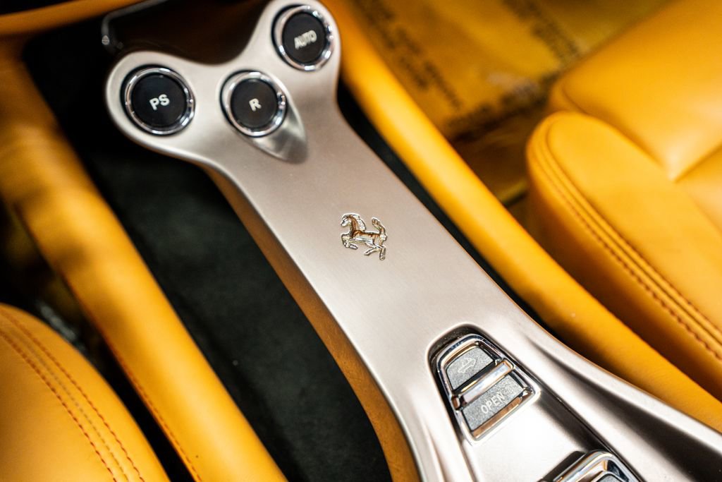 Used 2010 Ferrari California image 56