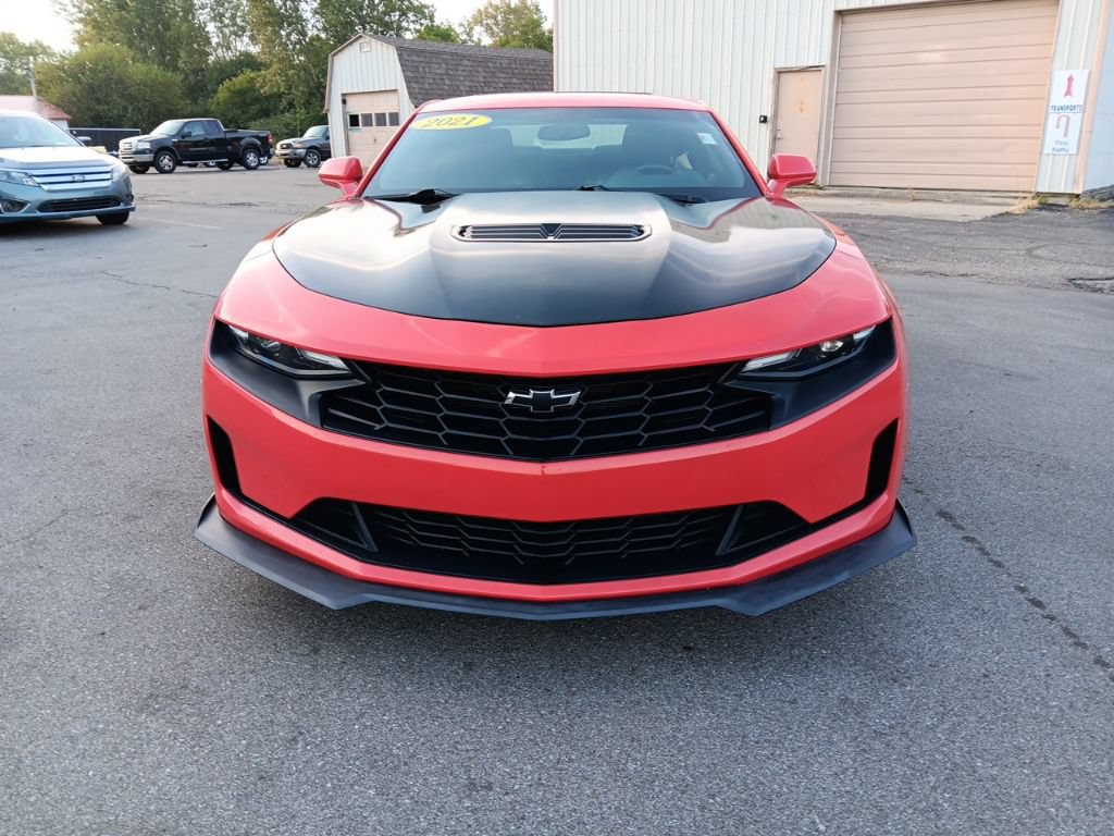 Used 2021 Chevrolet Camaro LT RWD image 9