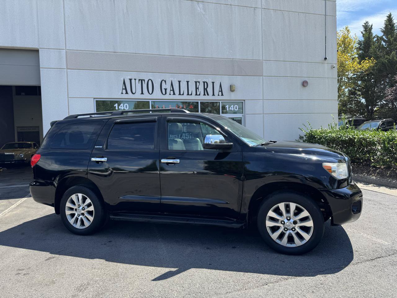 Used 2012 Toyota Sequoia Limited AWD/4WD image 2