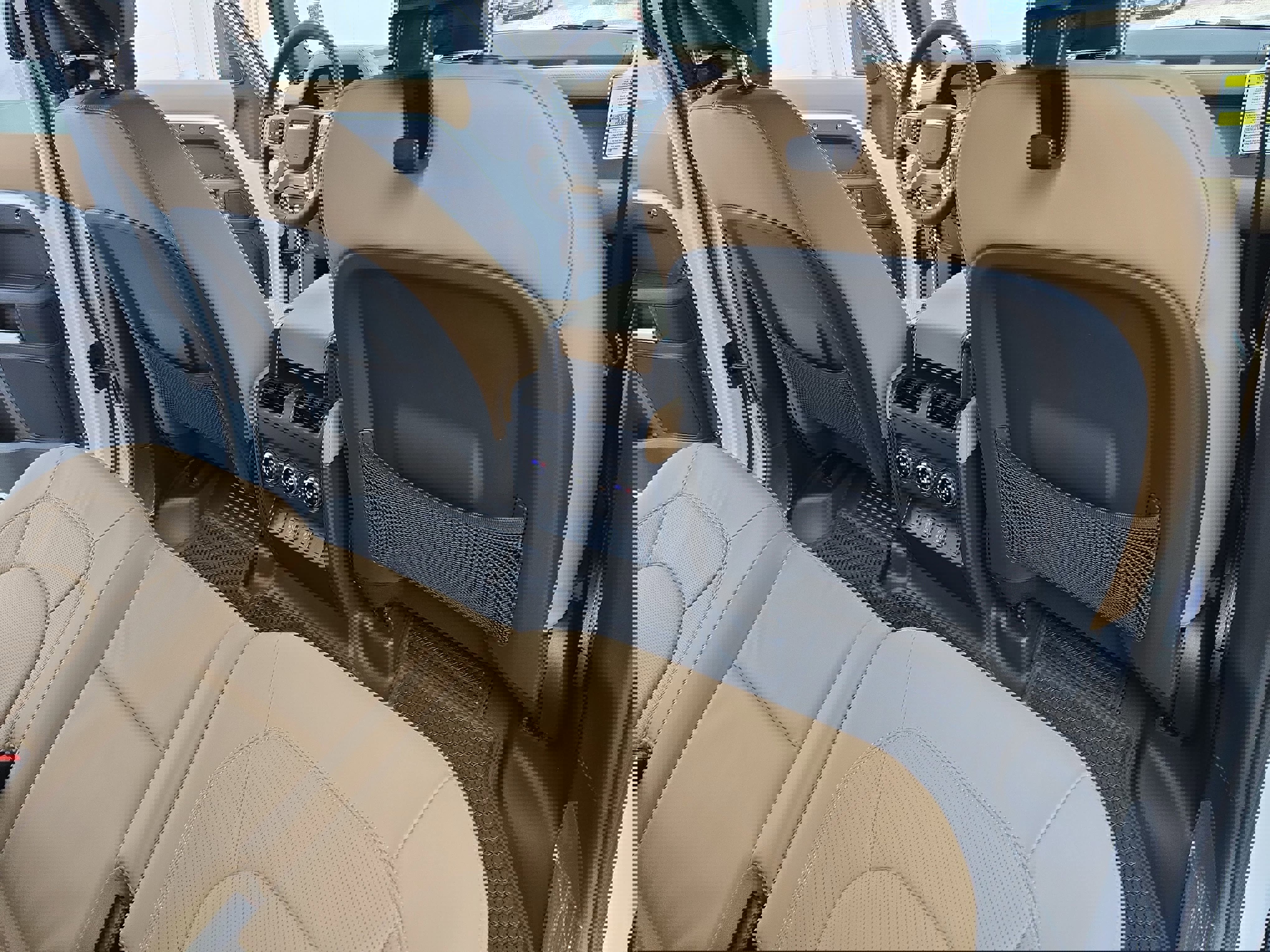 New 2026 Land Rover Defender 110 X-Dynamic SE image 11