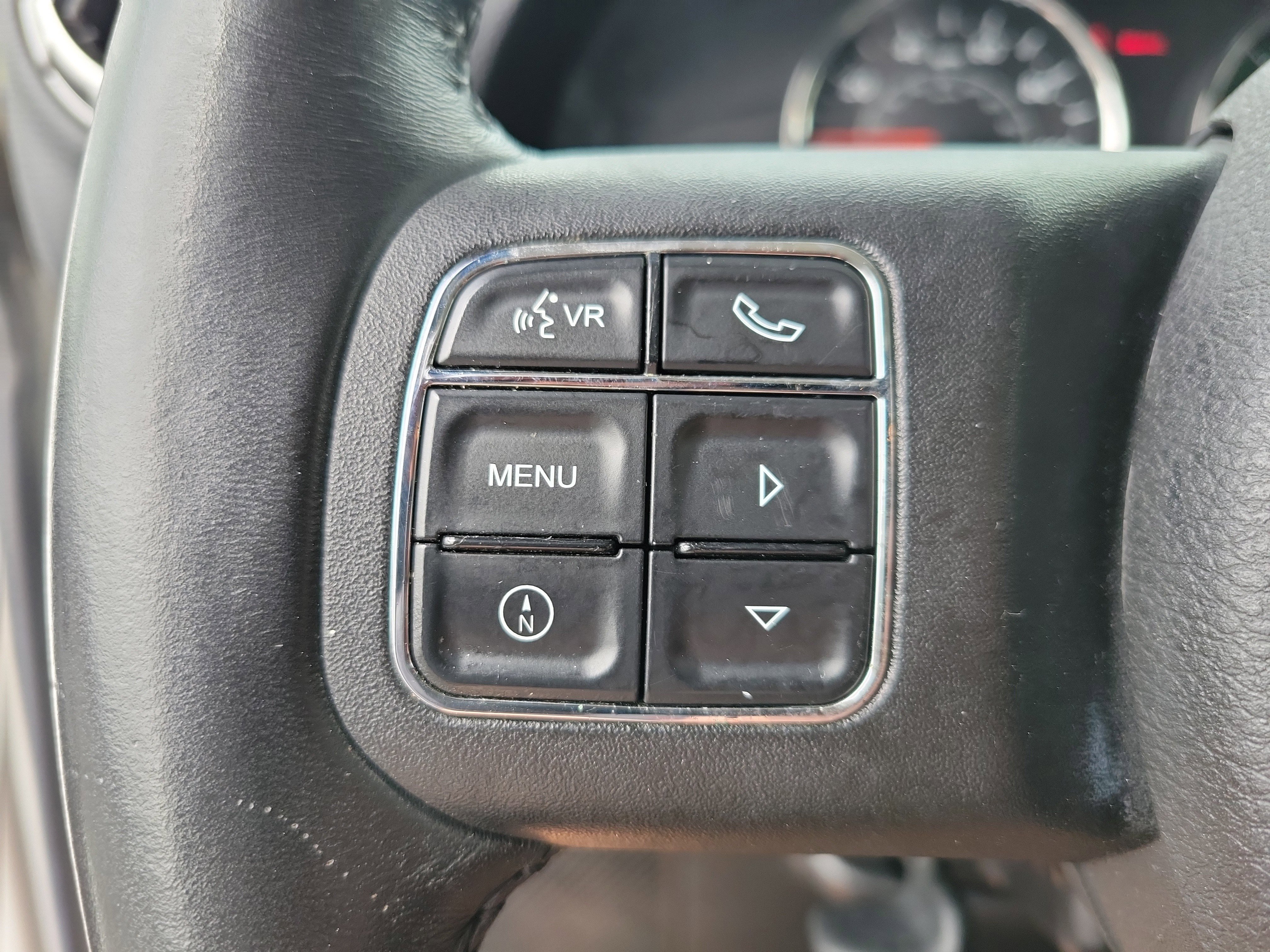 Used 2016 Jeep Wrangler Sahara w/ Connectivity Group image 10