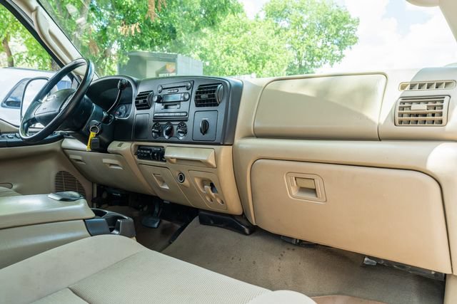 Used 2005 Ford F350 Lariat RWD image 42