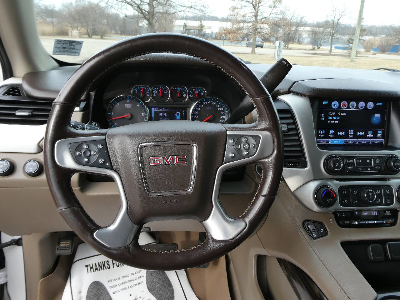 Used 2019 GMC Yukon XL SLT w/ Premium Edition AWD/4WD image 11