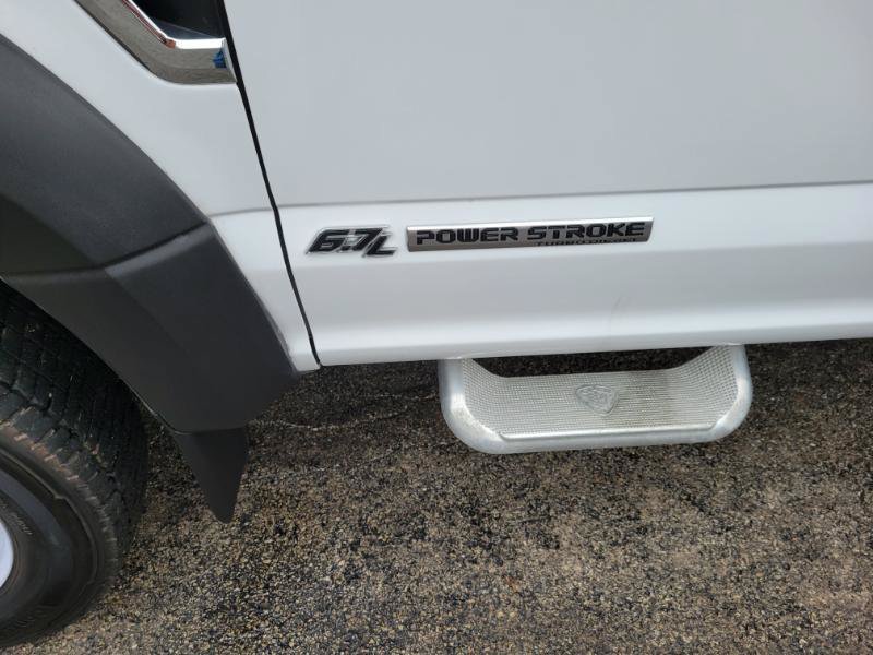 Used 2022 Ford F550 4x4 Regular Cab Super Duty image 8