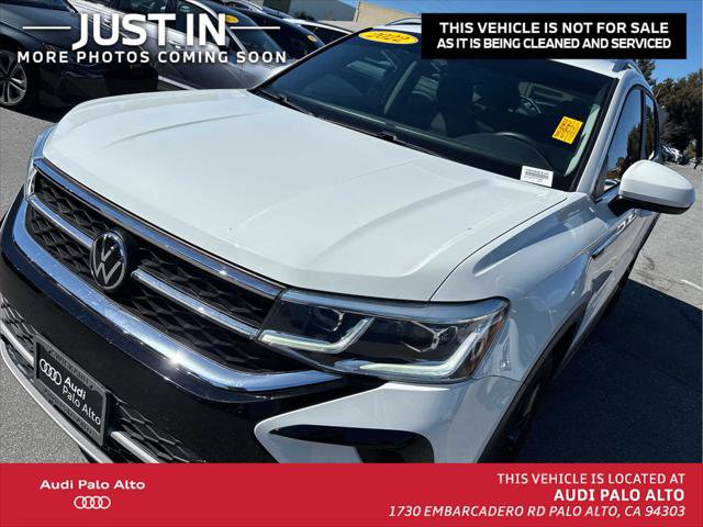 Used 2022 Volkswagen Taos SEL w/ Panoramic Sunroof Package