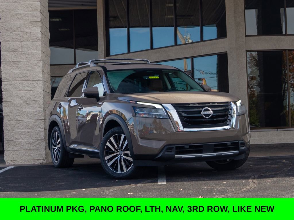 Used 2024 Nissan Pathfinder Platinum w/ Cargo Package