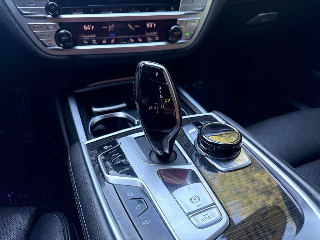 Used 2019 BMW 740i xDrive w/ Executive Package AWD/4WD image 15