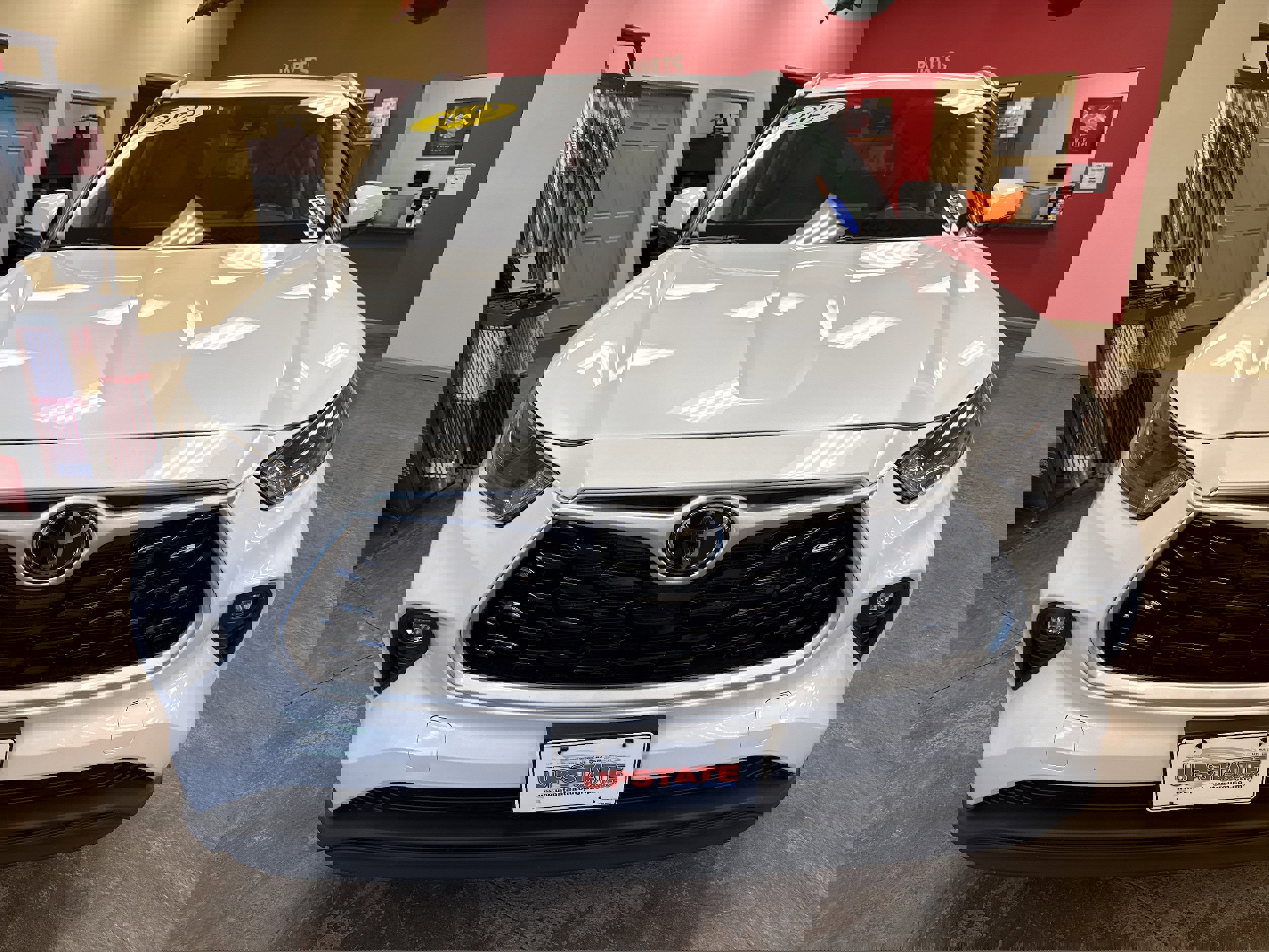 Used 2022 Toyota Highlander XLE video 2