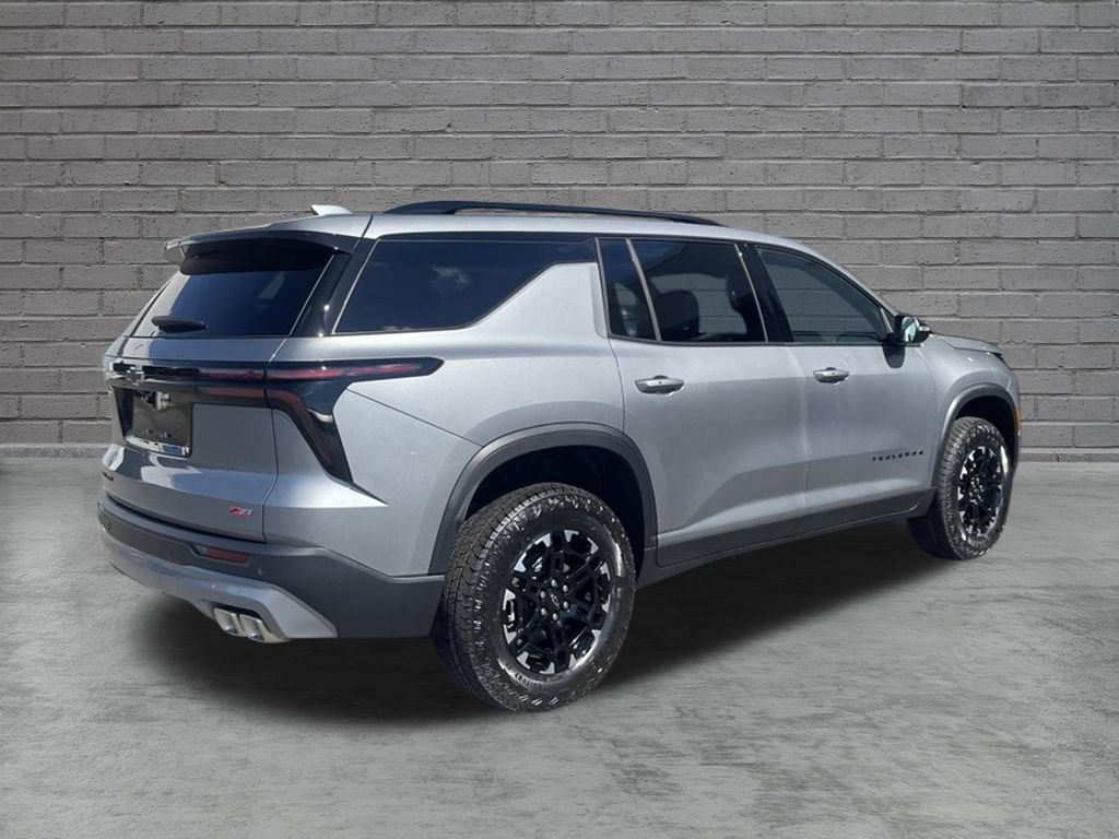 New 2027 Chevrolet Traverse Z71 w/ LPO, Floor Liner Package AWD/4WD image 7