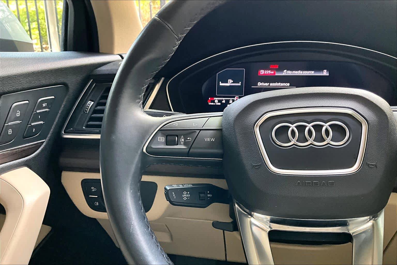 Used 2021 Audi Q5 2.0T Premium Plus w/ Premium Plus Package AWD/4WD image 23