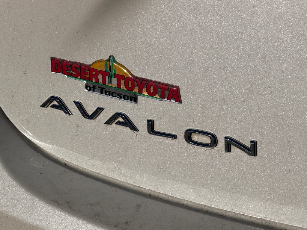 Used 2016 Toyota Avalon Limited FWD image 11