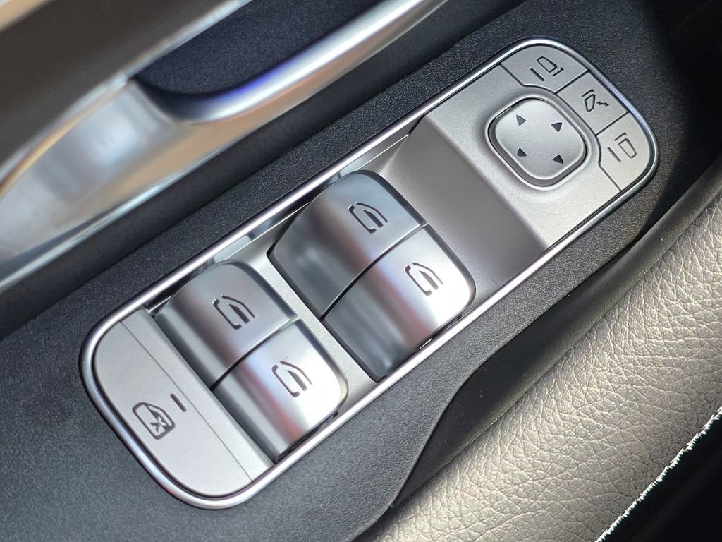 New 2026 Mercedes-Benz GLS 450 4MATIC image 29