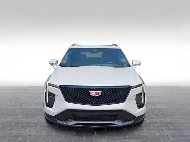 Used 2024 Cadillac XT4 Sport FWD image 2