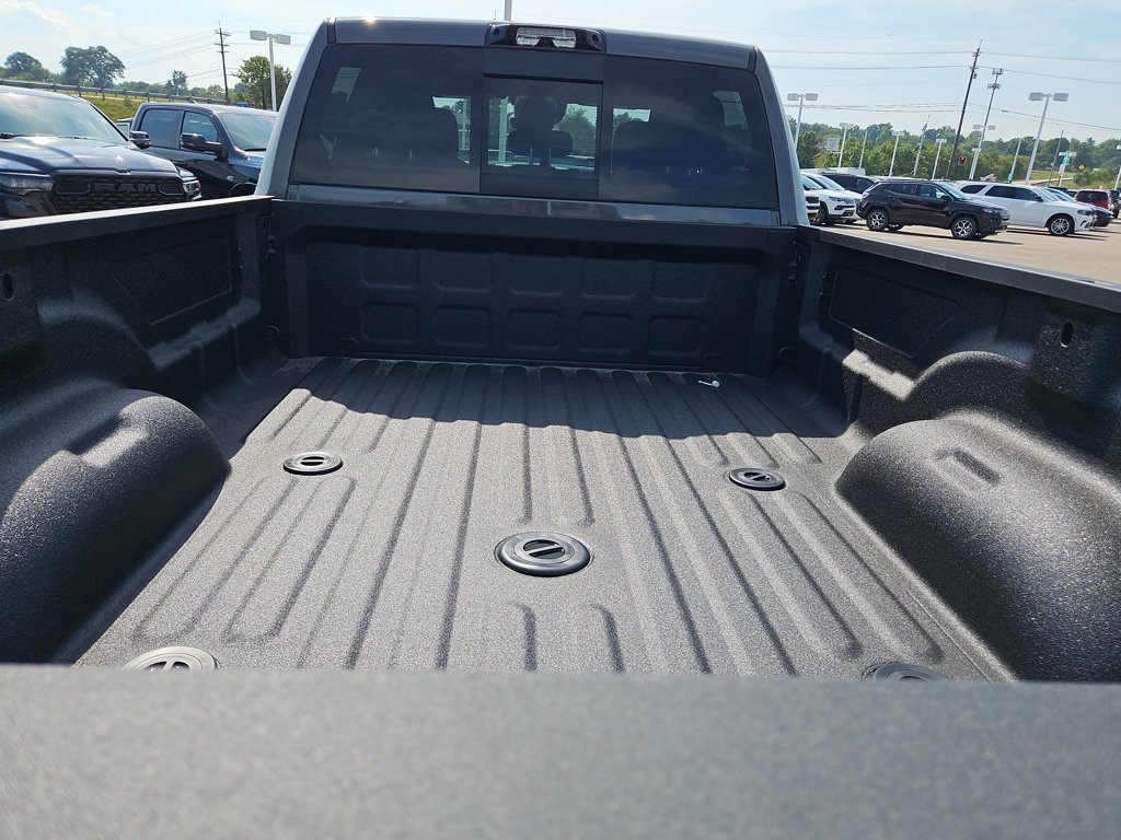 New 2027 RAM 3500 Big Horn AWD/4WD image 8