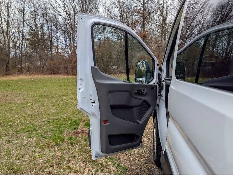 Used 2023 Ford Transit 350 XLT image 13