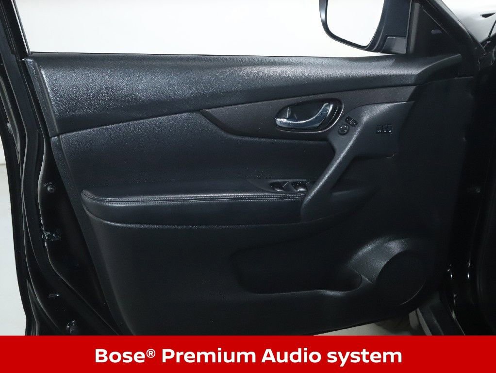 Used 2019 Nissan Rogue SV w/ Premium Package image 16