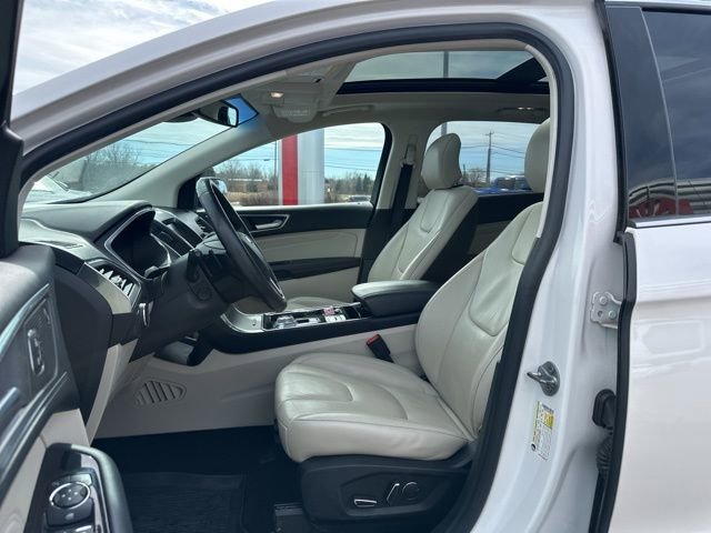 Used 2019 Ford Edge Titanium w/ Cold Weather Package image 22