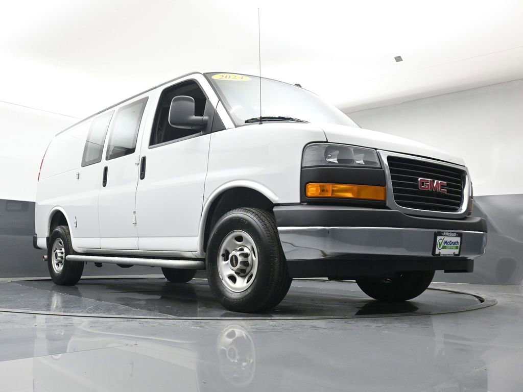 Used 2024 GMC Savana 2500 w/ Driver Convenience Package image 17