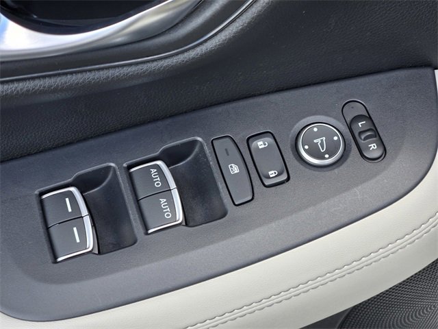 Used 2023 Honda HR-V EX-L image 17