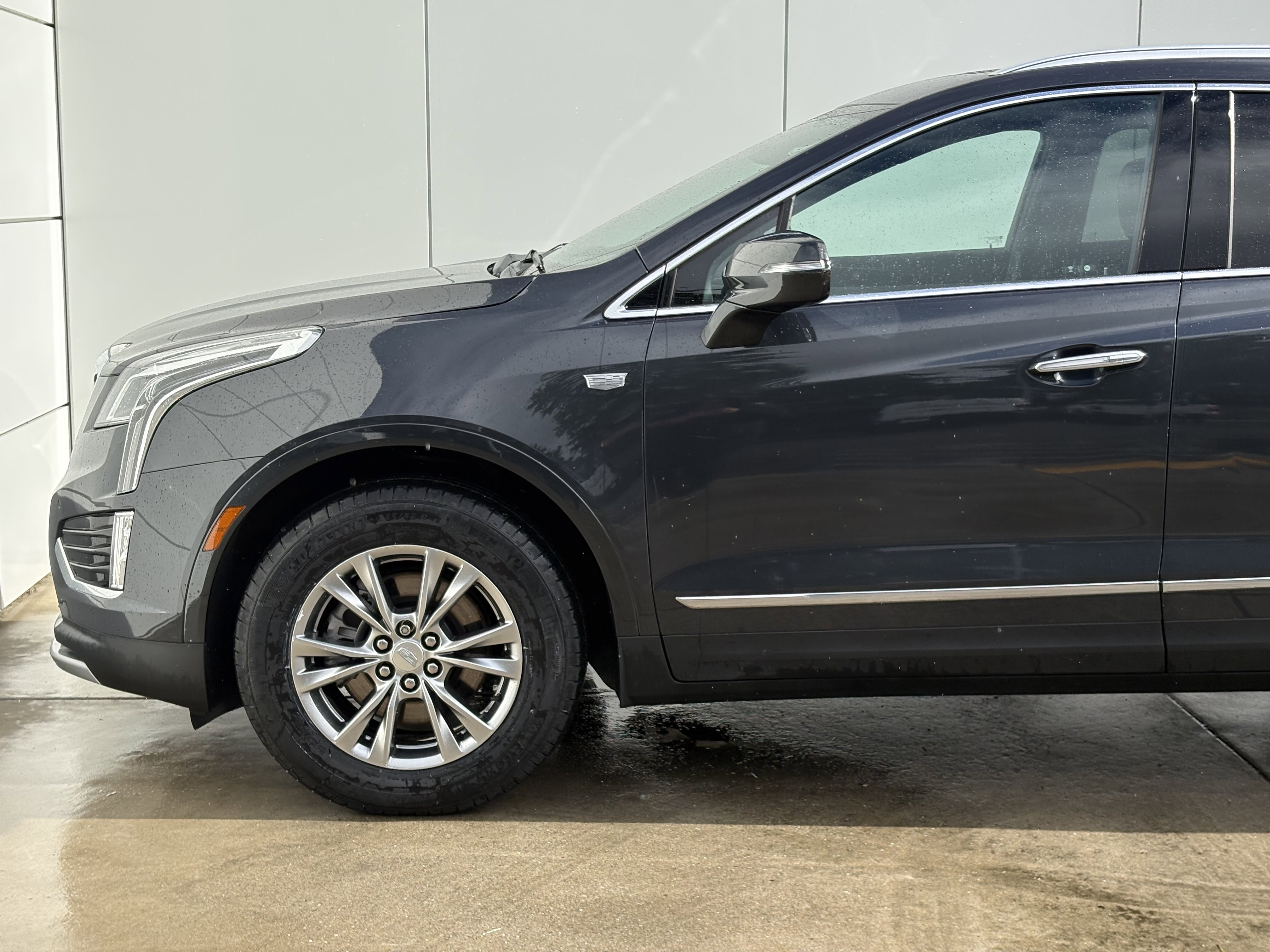 Certified 2023 Cadillac XT5 Premium Luxury image 5