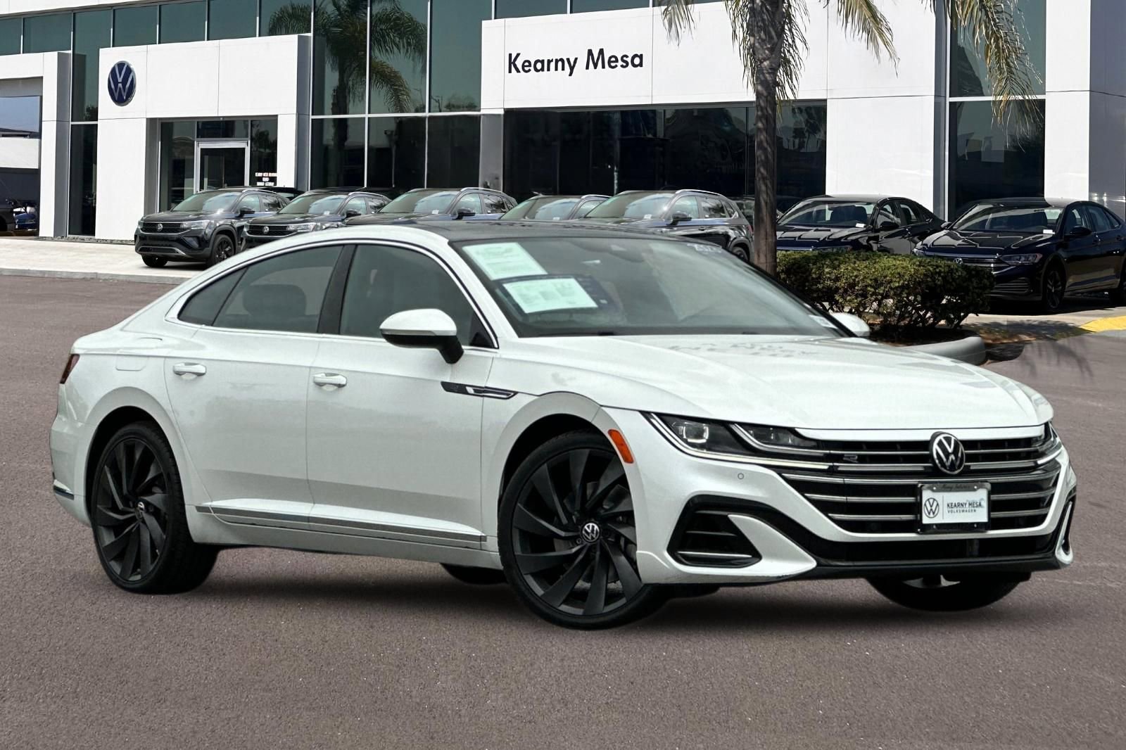 Used 2023 Volkswagen Arteon SEL AWD/4WD image 2