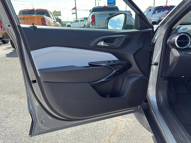 New 2026 Chevrolet Trax LT FWD image 24