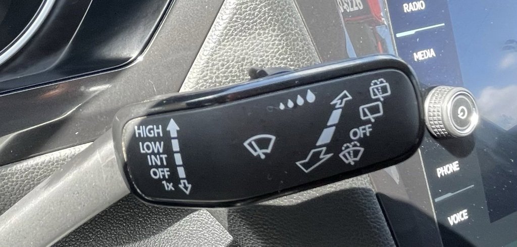 Used 2021 Volkswagen Tiguan SE image 25