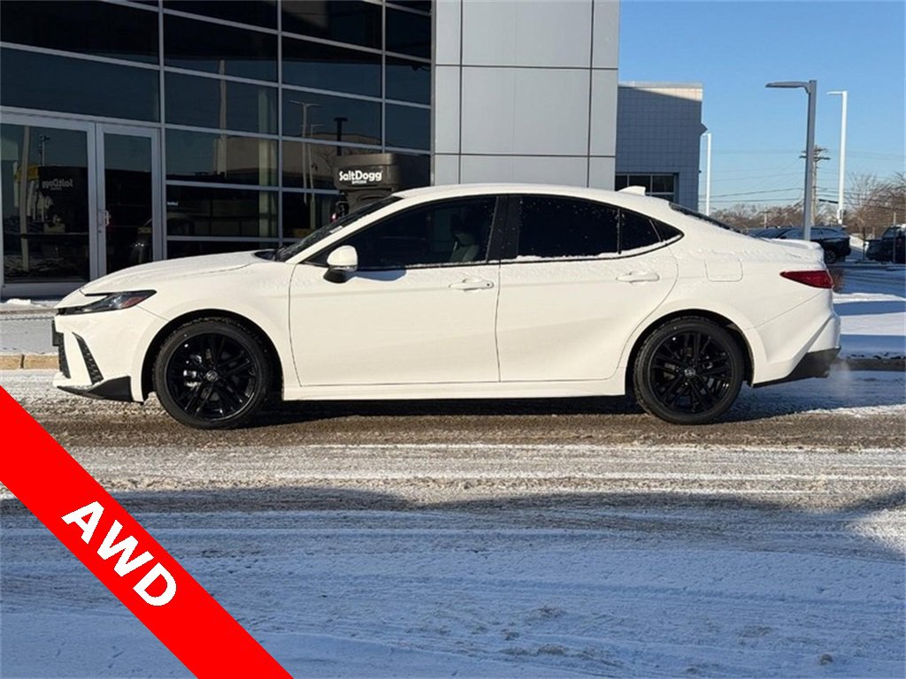 Used 2025 Toyota Camry LE image 6