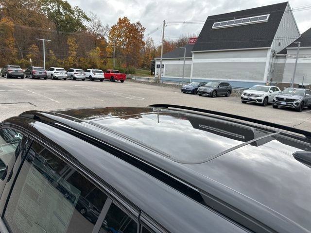 New 2026 Volkswagen Tiguan SE R-Line image 10