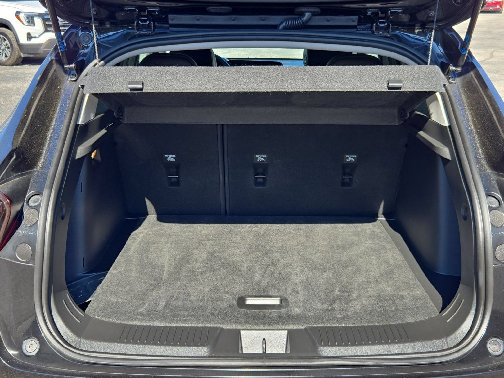 Used 2026 Chevrolet Trax LT FWD image 26