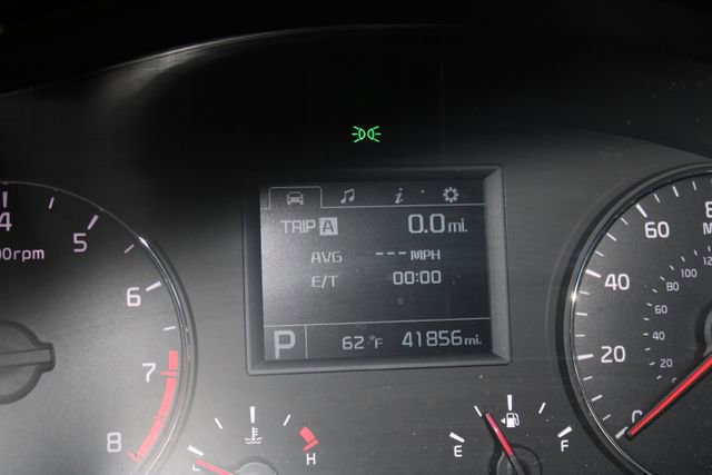 Used 2016 Kia Cadenza Premium image 14