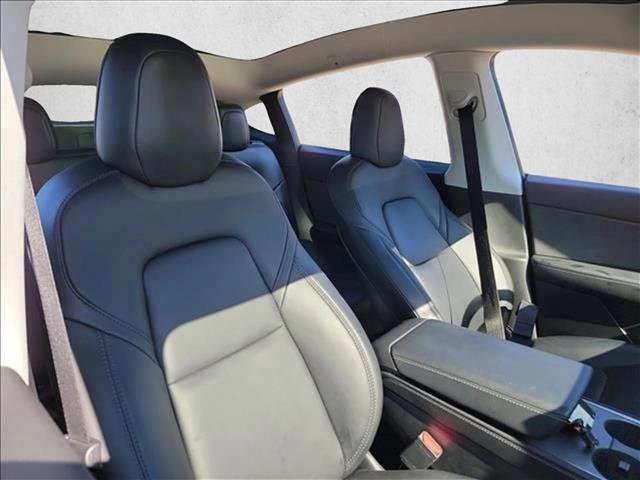 Used 2021 Tesla Model Y Long Range image 15