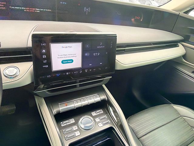 Used 2024 Lincoln Nautilus Reserve image 26