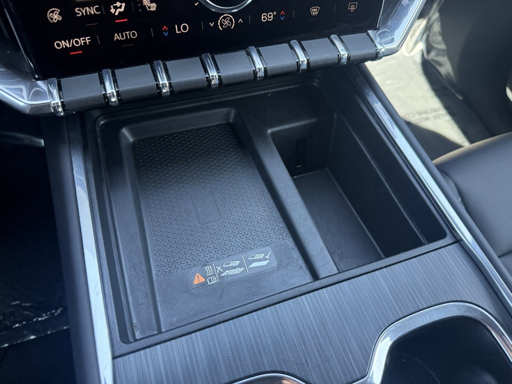 Used 2024 GMC Acadia Elevation image 13