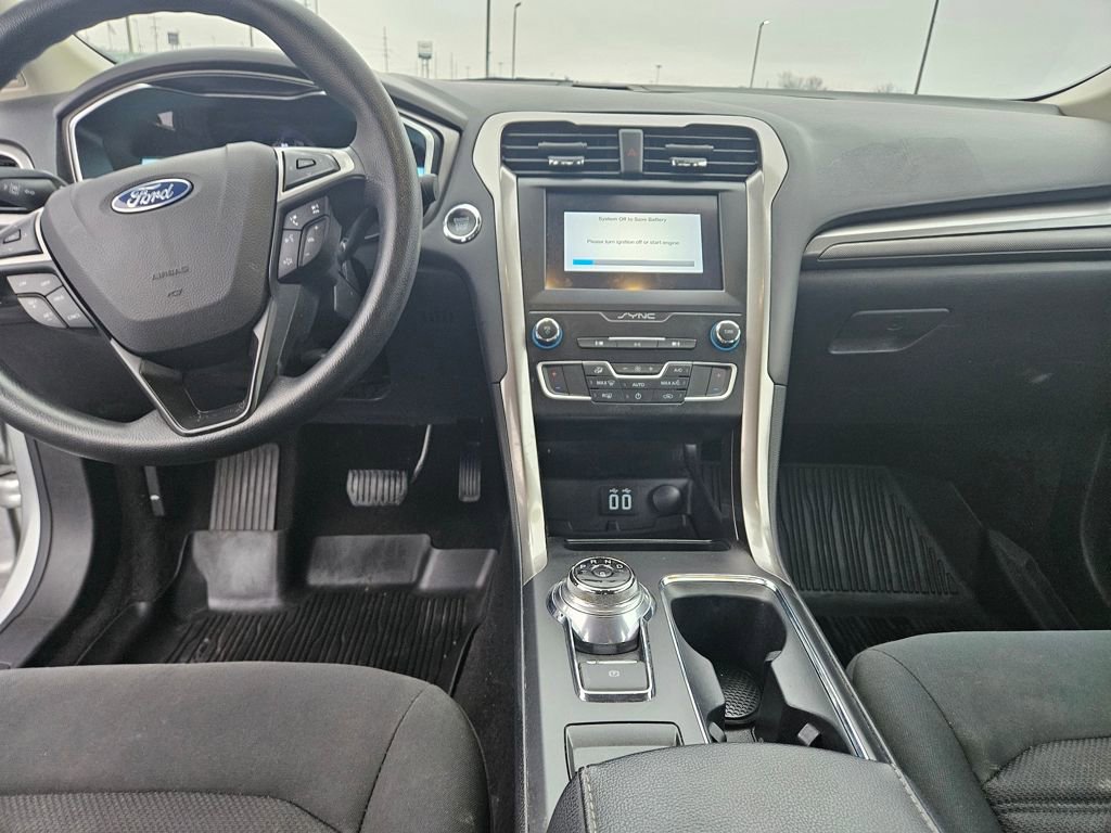 Used 2019 Ford Fusion SE image 17