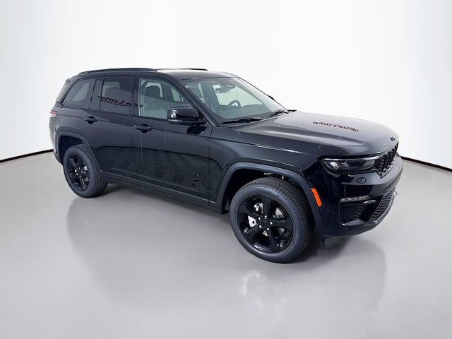 New 2025 Jeep Grand Cherokee Limited w/ Black Appearance Package