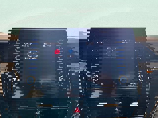 Used 2024 Toyota Camry SE image 23