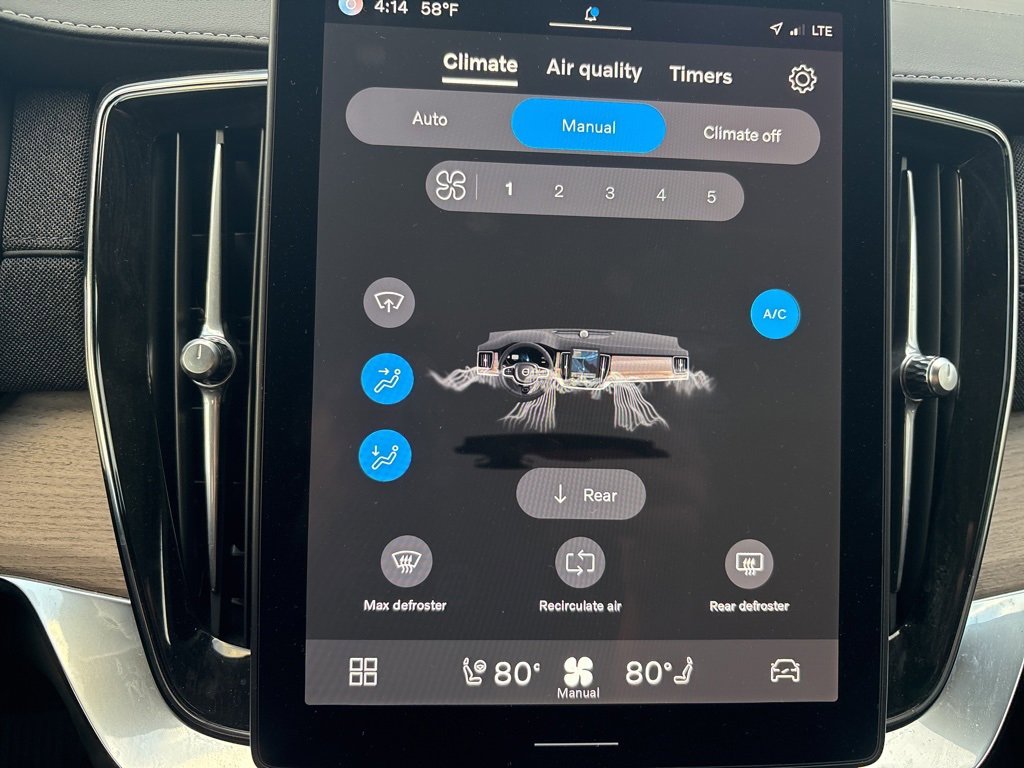 Certified 2025 Volvo XC90 B6 Plus image 26